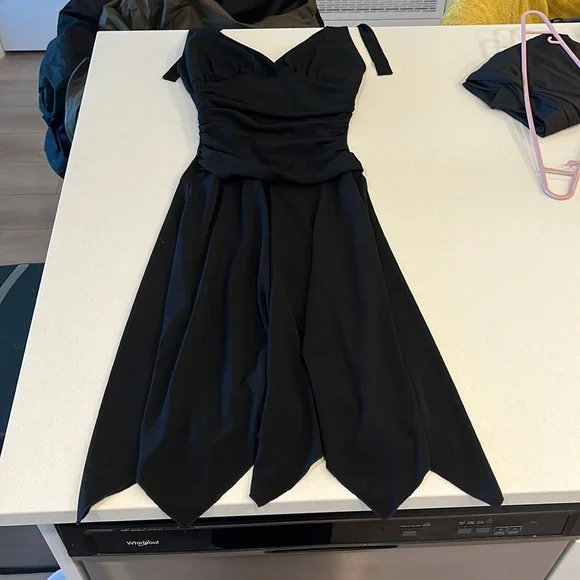 EVENING / SALSA DRESS - Picture 2 of 4